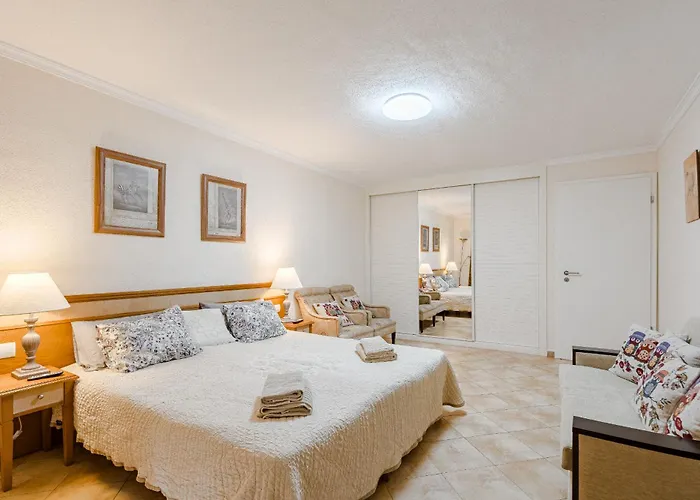 Villa With Private Pool And Beautiful Garden
