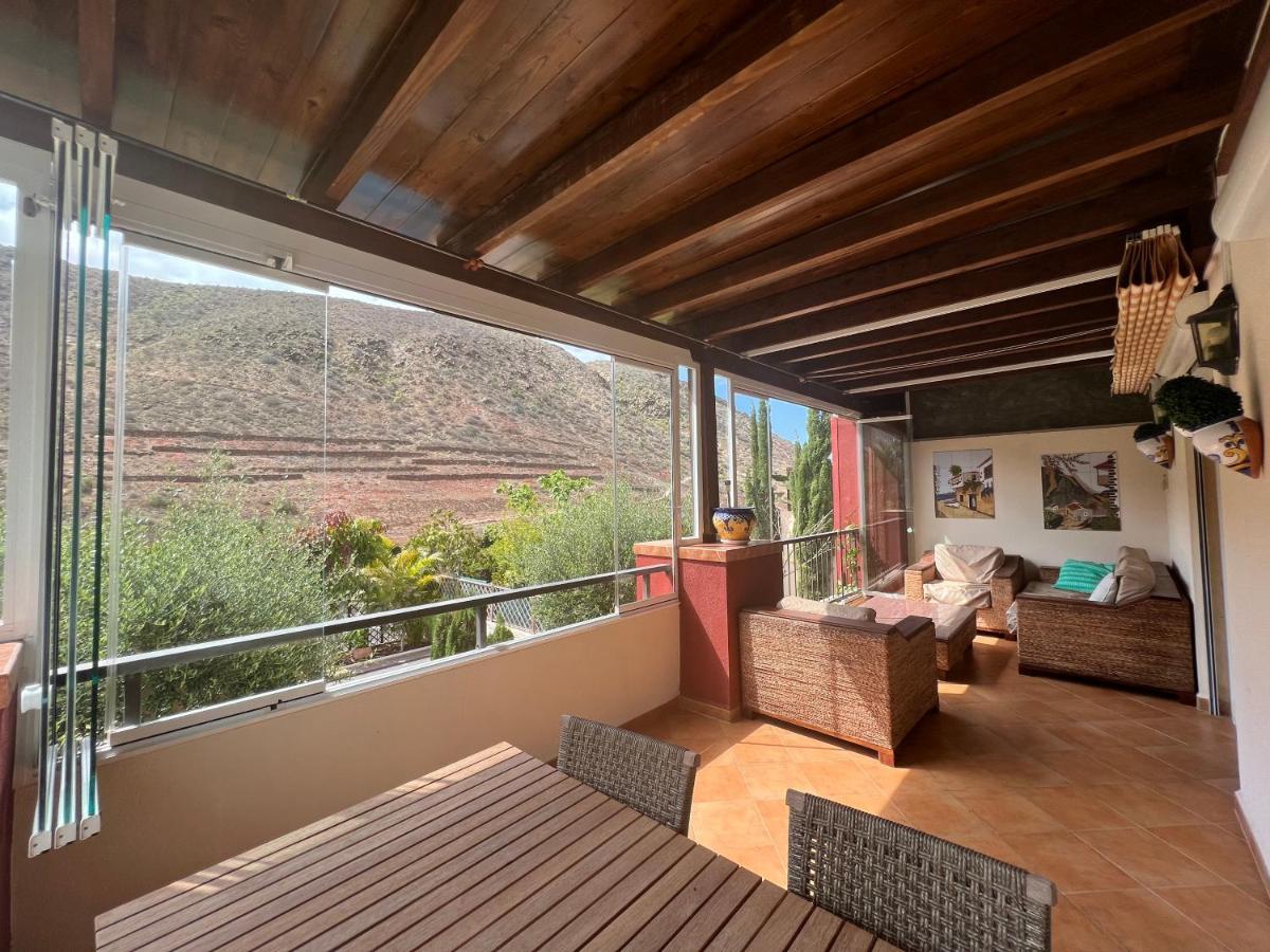 With Private Pool And Beautiful Garden *