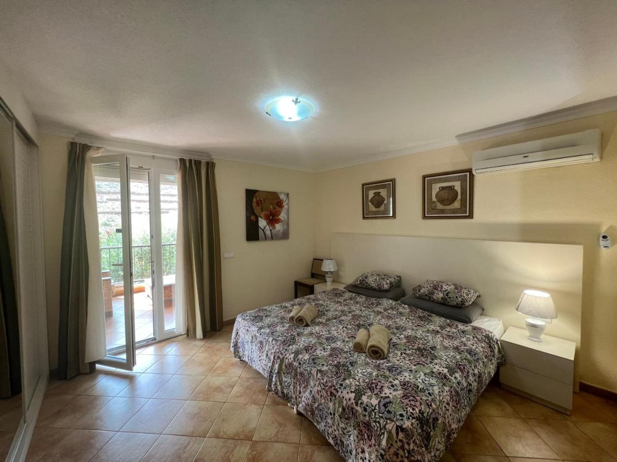 With Private Pool And Beautiful Garden Vakantiehuis Los Cristianos (Tenerife)