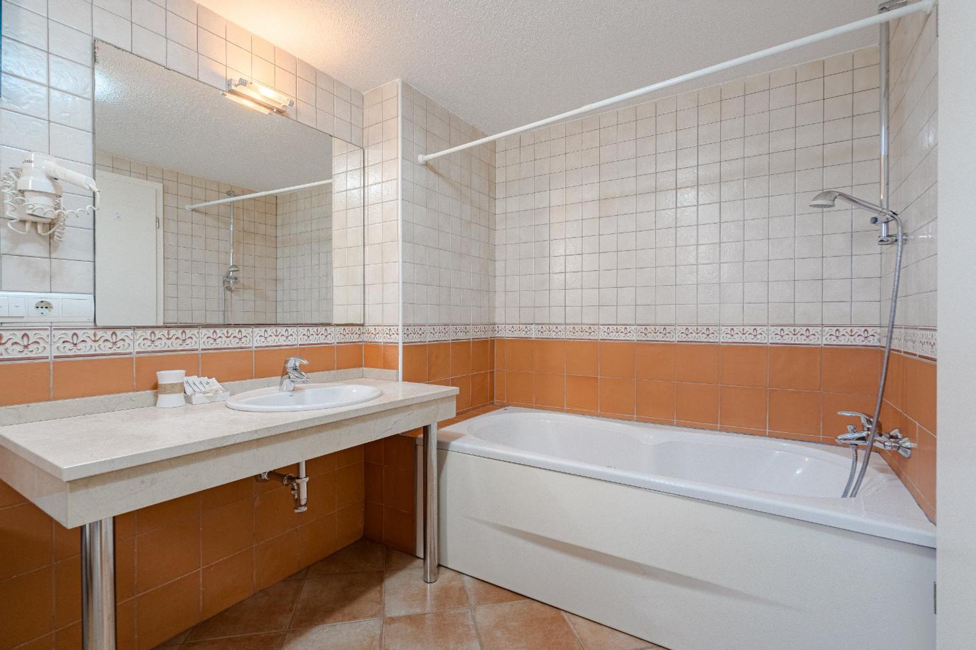 With Private Pool And Beautiful Garden Holiday home Los Cristianos (Tenerife)