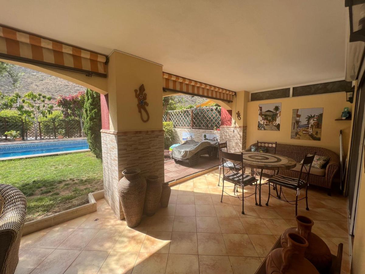 Casa de vacances With Private Pool And Beautiful Garden