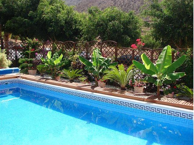 With Private Pool And Beautiful Garden Casa de vacances