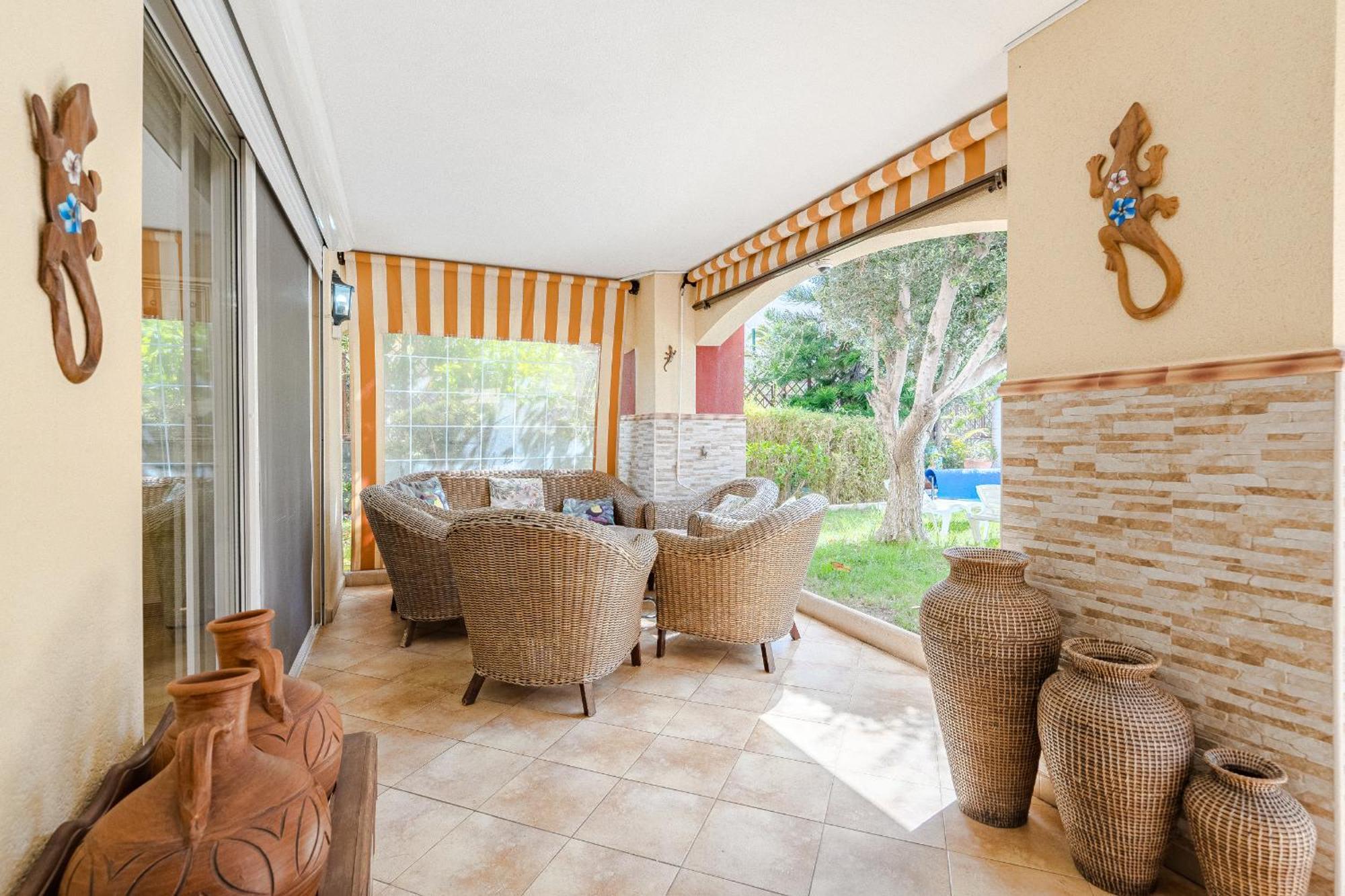 With Private Pool And Beautiful Garden Casa de vacances *