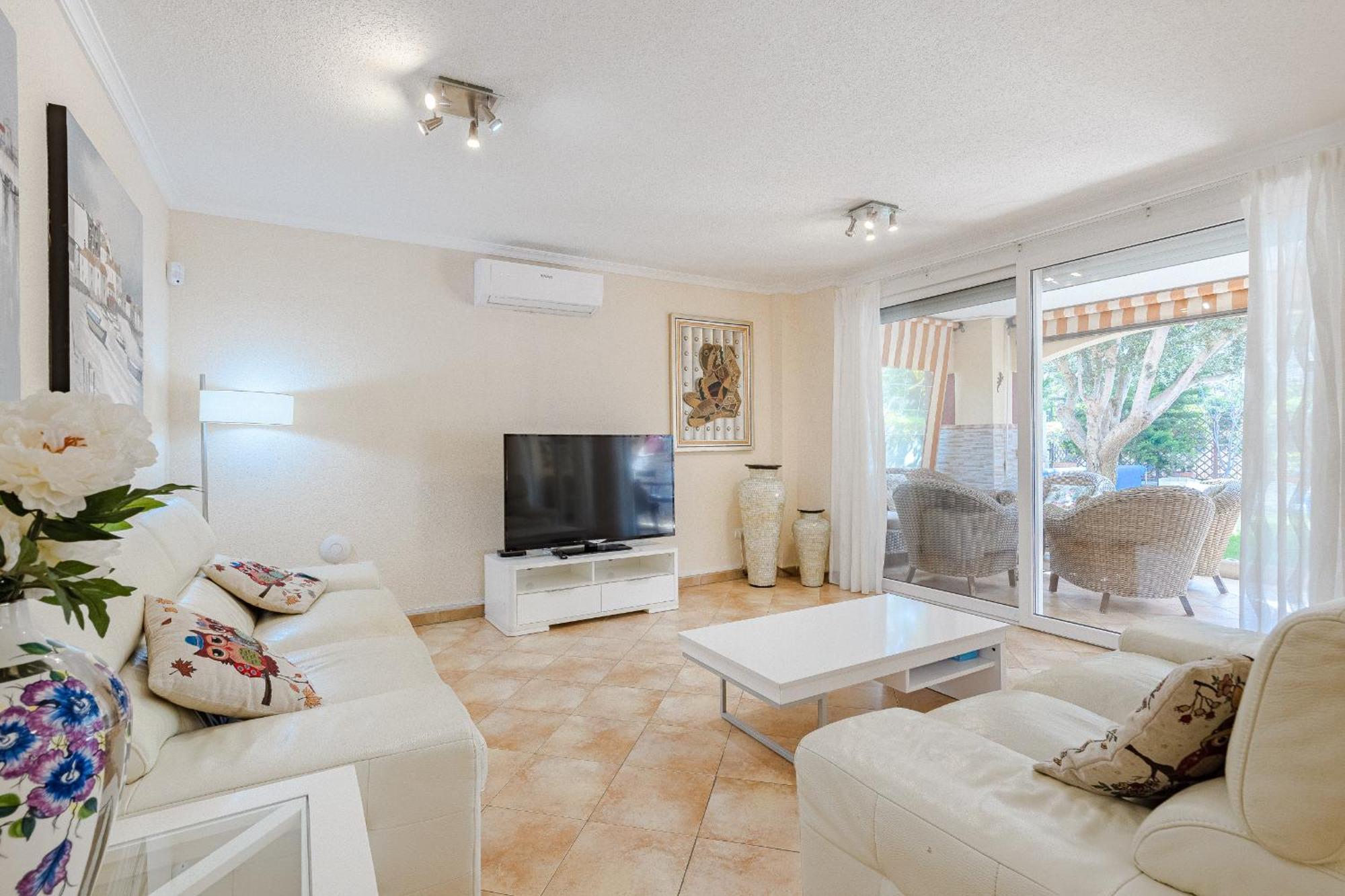 With Private Pool And Beautiful Garden Casa de vacances *